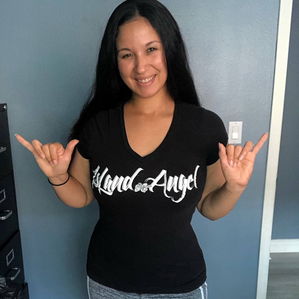I.M. Polynesia Island Angel V Neck